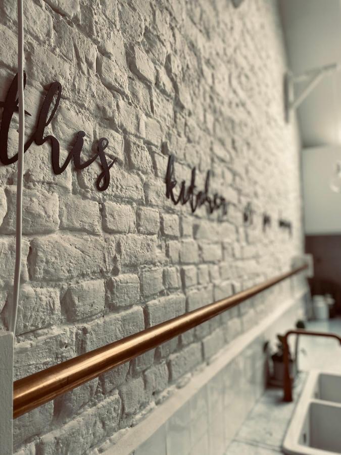 Lichtrijke Loft Bij Restaurant Den Olifant Lejlighed Ieper Eksteriør billede