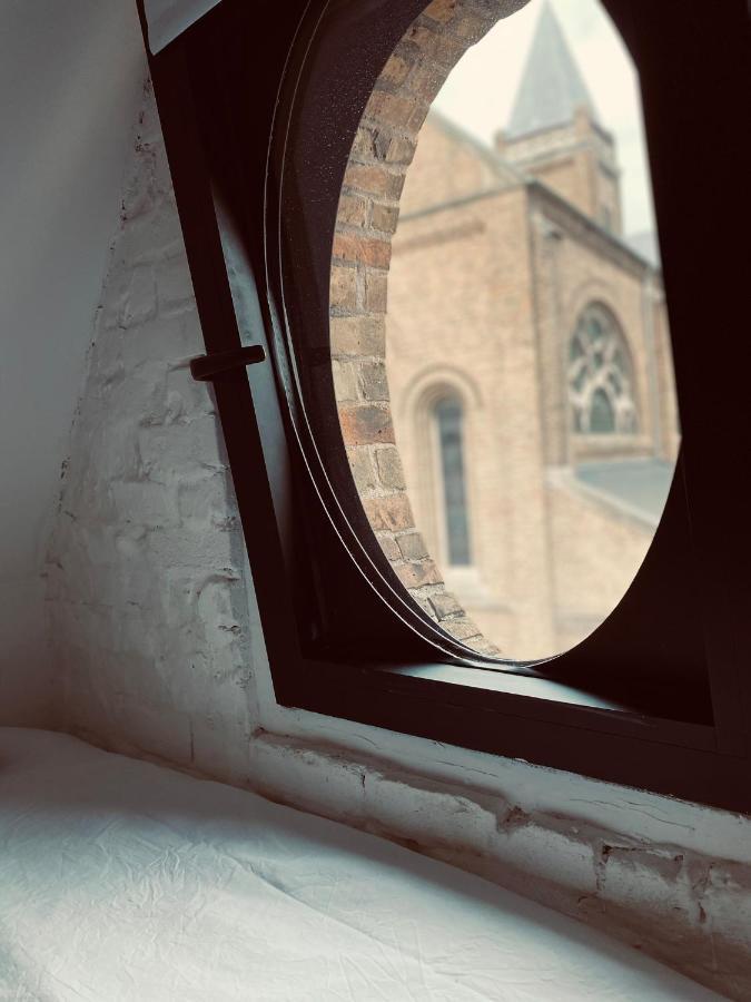 Lichtrijke Loft Bij Restaurant Den Olifant Lejlighed Ieper Eksteriør billede
